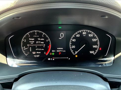 Used 2025 Honda Civic Sport image 12