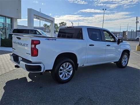 Used 2023 Chevrolet Silverado 1500 Custom image 14