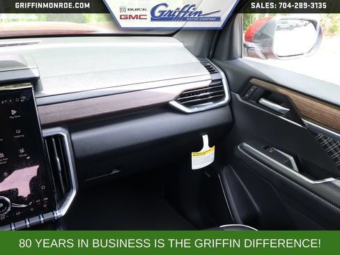 New 2026 GMC Acadia Denali w/ Super Cruise Package FWD image 15