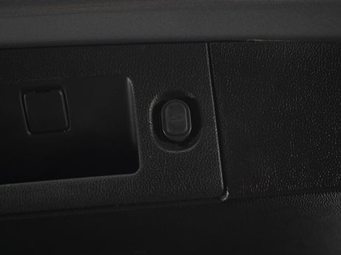 Used 2019 GMC Yukon SLT AWD/4WD image 18