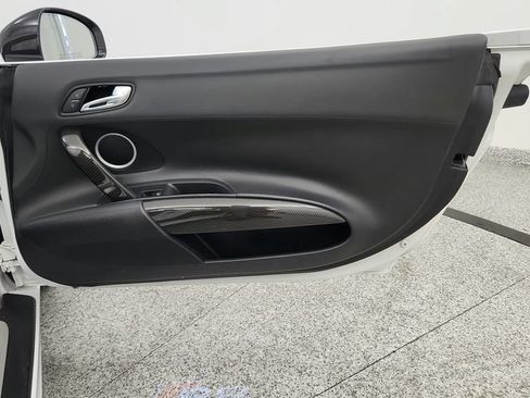 Used 2012 Audi R8 V10 AWD/4WD image 32