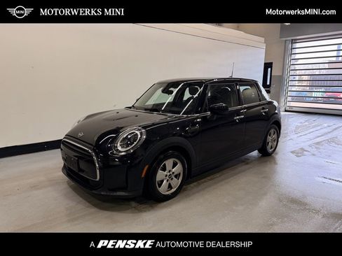 Used 2022 MINI Cooper 4-Door Hardtop w/ Storage Package image 1