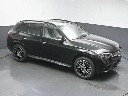 Used 2026 Mercedes-Benz GLC 300 image 42