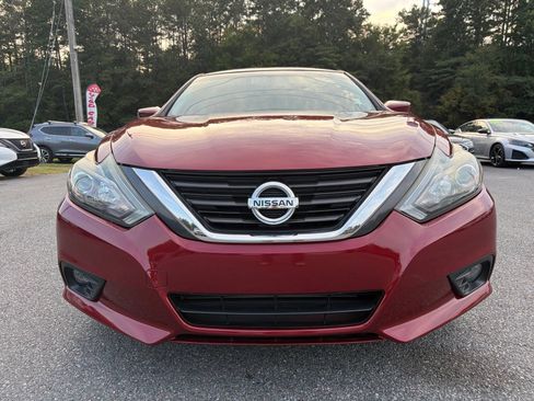 Used 2016 Nissan Altima 2.5 SR FWD image 2