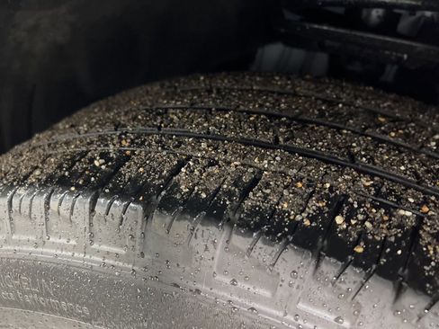 Used 2023 Ford Explorer Limited image 43