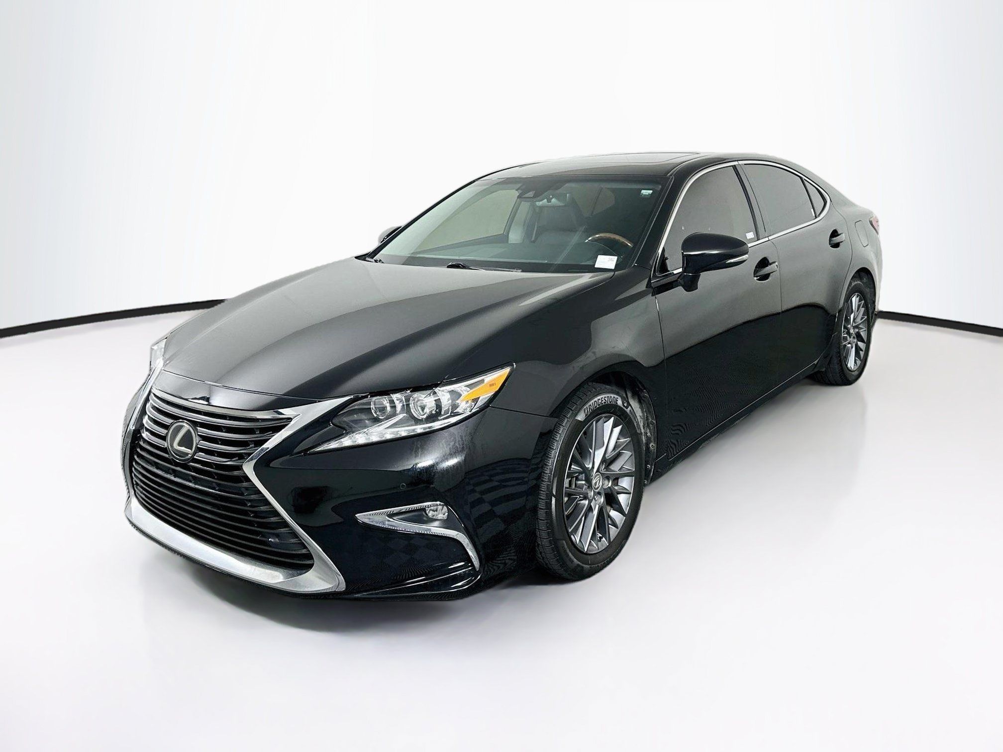 Used 2018 Lexus ES 350 w/ Navigation System Package FWD image 3
