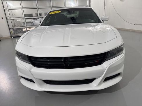 Used 2022 Dodge Charger SXT RWD image 2