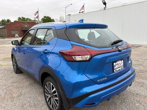 Used 2024 Nissan Kicks SV FWD image 5