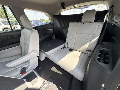 Used 2019 Honda Pilot Touring image 19