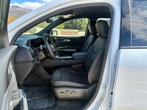 New 2026 Chevrolet Traverse High Country AWD/4WD image 11