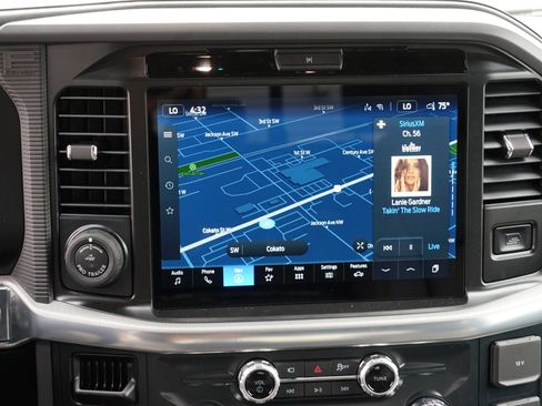 New 2025 Ford F150 Lariat w/ Equipment Group 502A High image 18