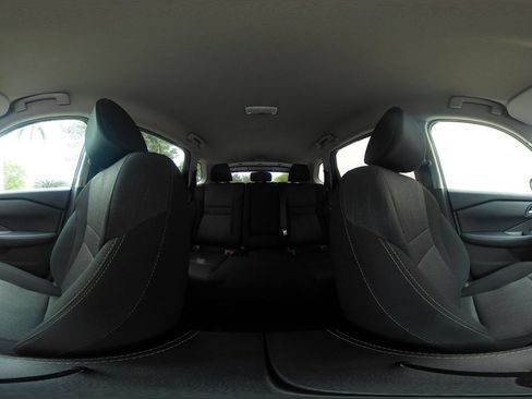 Used 2026 Nissan Rogue SV FWD image 37