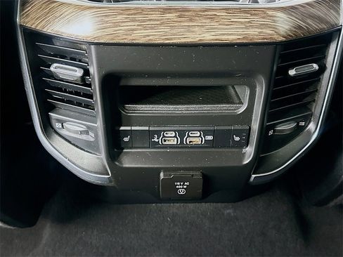 Used 2019 RAM 1500 Laramie image 26