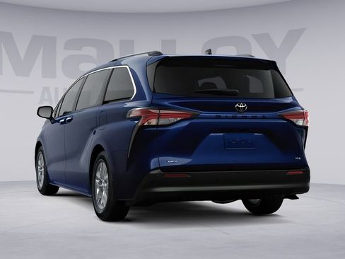 New 2026 Toyota Sienna XLE FWD image 7