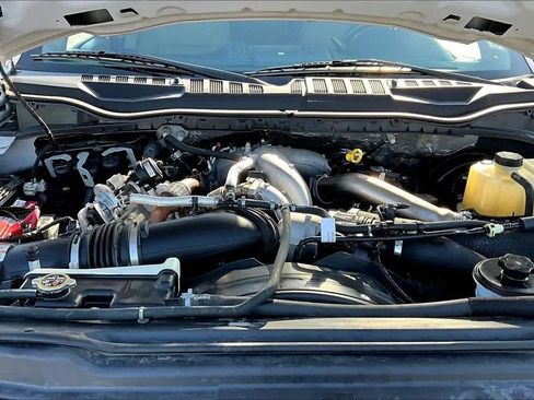 Used 2021 Ford F250 XLT AWD/4WD image 30