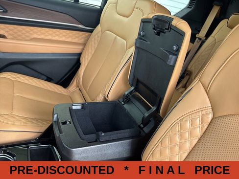 Used 2023 Jeep Grand Cherokee L Summit w/ Advanced Protech Group IV AWD/4WD image 46