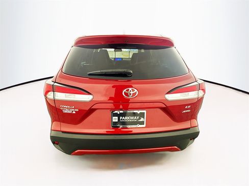 Certified 2023 Toyota Corolla Cross LE w/ Moonroof Package image 6