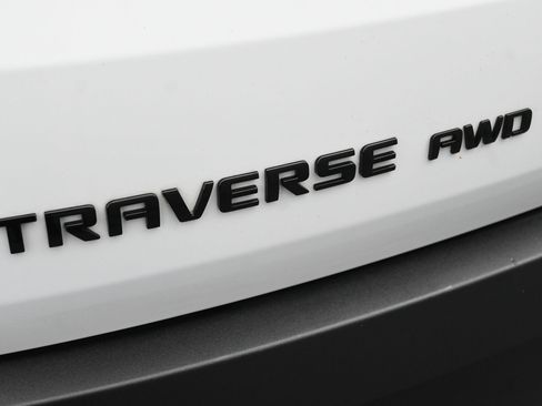 Used 2023 Chevrolet Traverse RS AWD/4WD image 31