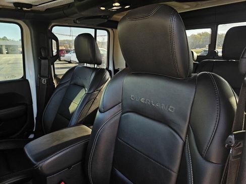Used 2020 Jeep Gladiator Overland image 13