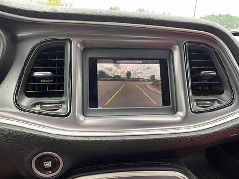 Used 2020 Dodge Challenger SXT RWD image 30
