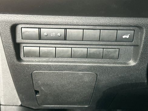 Used 2024 Mitsubishi Outlander SE AWD/4WD image 17