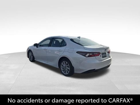 Used 2024 Toyota Camry LE w/ Convenience Package image 4