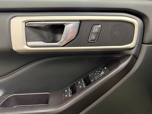 Certified 2020 Ford Explorer XLT w/ Equipment Group 202A image 13