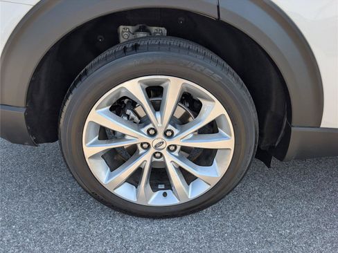 Used 2021 Ford Explorer Platinum w/ Equipment Group 601A AWD/4WD image 9