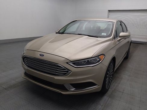 Used 2018 Ford Fusion SE w/ Fusion SE Technology Package FWD image 15