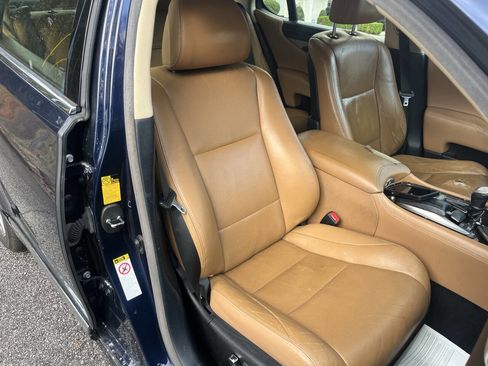 Used 2013 Lexus LS 460 Base AWD 4dr Sedan w/ Comfort Pkg image 10