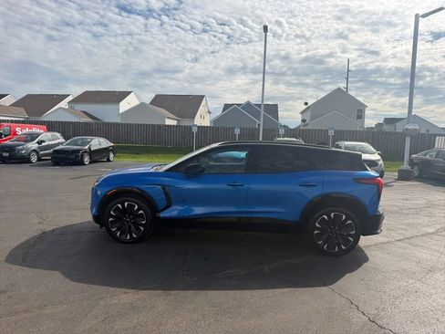 Used 2025 Chevrolet Blazer EV RS FWD image 4