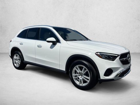 Certified 2026 Mercedes-Benz GLC 300 4MATIC image 3