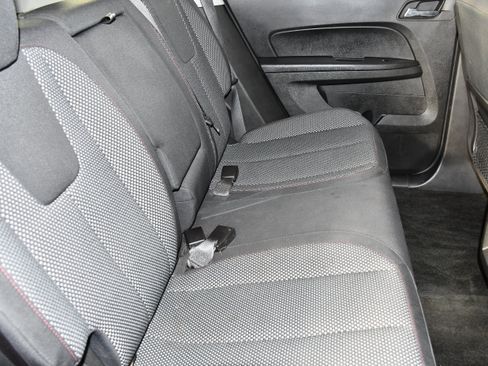 Used 2017 Chevrolet Equinox LS FWD image 42
