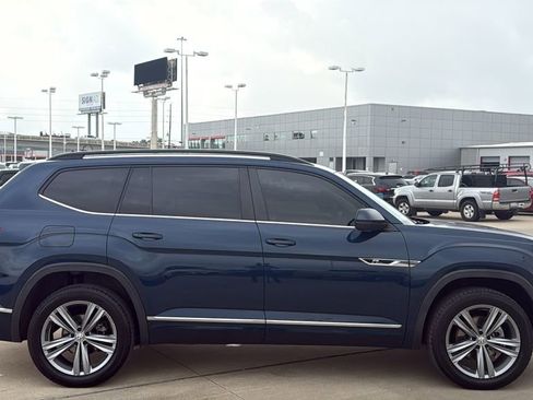 Used 2020 Volkswagen Atlas SE w/ Towing Package image 6