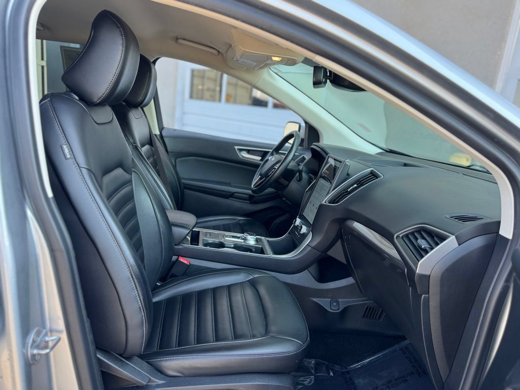 Used 2024 Ford Edge SEL AWD/4WD image 25