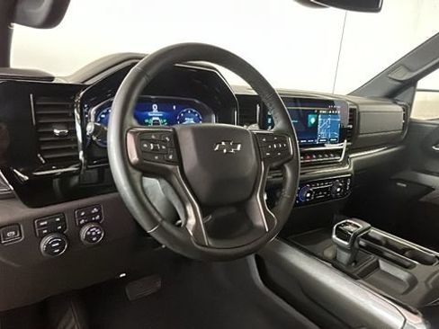 Used 2023 Chevrolet Silverado 1500 ZR2 AWD/4WD image 13