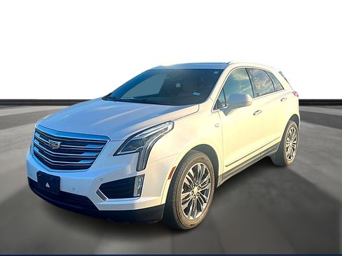 Used 2018 Cadillac XT5 Premium Luxury FWD image 1