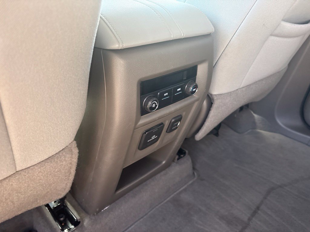 Used 2021 Chevrolet Traverse LT w/ LPO, Cargo Package AWD/4WD image 18