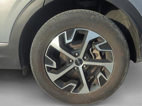 Used 2025 Kia Sportage EX AWD/4WD image 7