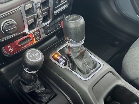 New 2026 Jeep Gladiator Rubicon AWD/4WD image 12