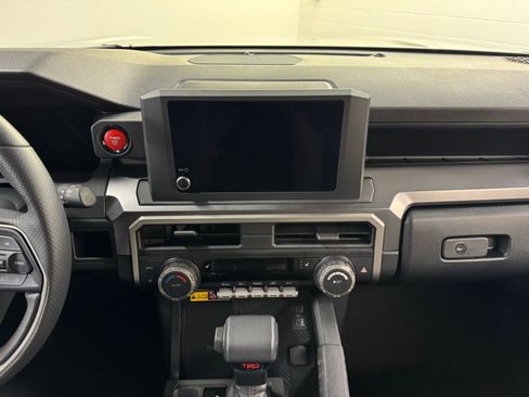 Used 2025 Toyota 4Runner TRD Off-Road image 14