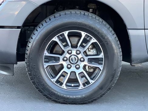 Used 2022 Nissan Titan SV image 30