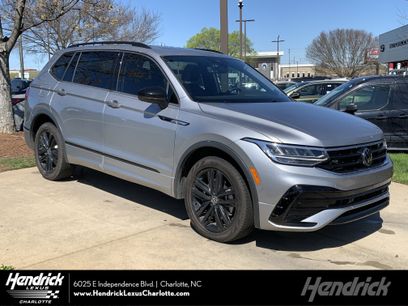 Used 2022 Volkswagen Tiguan SE R-Line