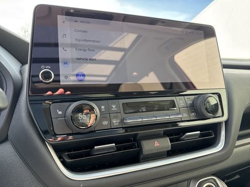 Used 2024 Toyota Grand Highlander XLE image 27