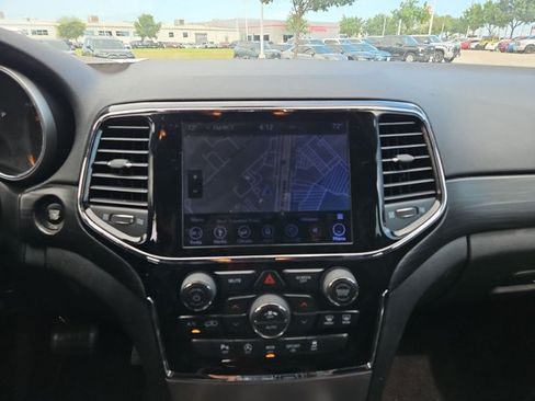 Used 2019 Jeep Grand Cherokee Altitude RWD image 13