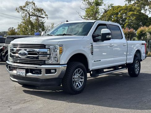 Used 2019 Ford F250 Lariat w/ Lariat Value Package AWD/4WD image 4
