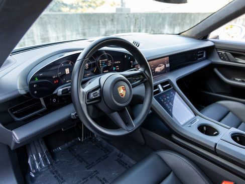 Certified 2023 Porsche Taycan Turbo image 4