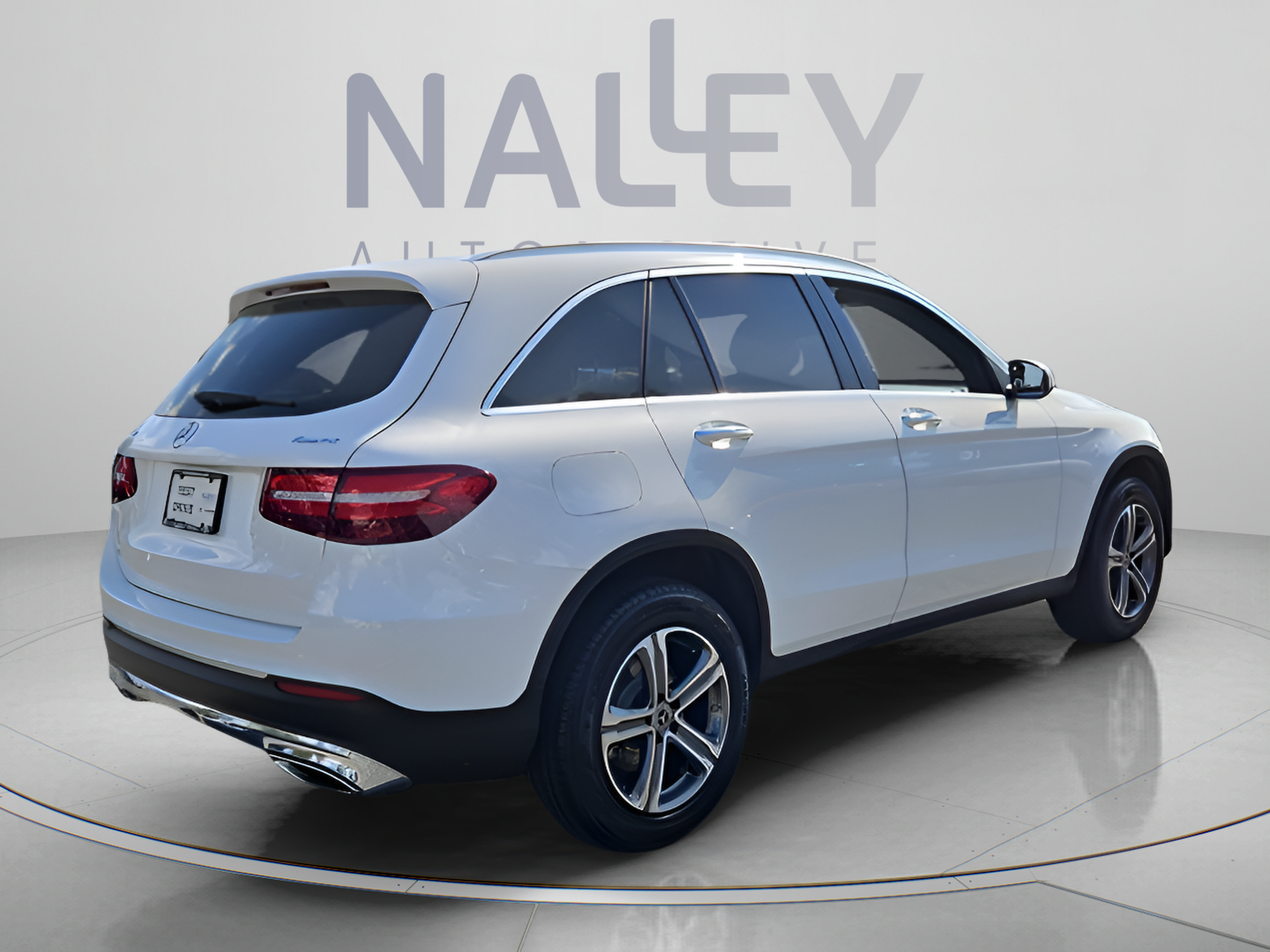 Used 2019 Mercedes-Benz GLC 300 4MATIC image 5