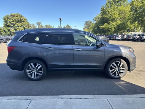 Used 2017 Honda Pilot Elite image 5