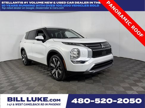 Used 2025 Mitsubishi Outlander SE image 1